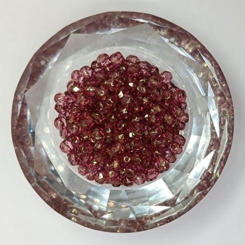 Cseh csiszolt gyöngy - 4 mm - Crystal Red Luster