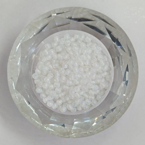 Cseh préselt golyó - 3 mm - White Opal - 60 db 