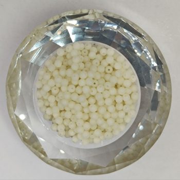 Cseh préselt golyó - 3 mm - Ivory Matted - 60 db 
