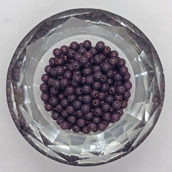   Cseh préselt golyó - 4 mm - Chalk White Lila Vega Luster - 40 db 