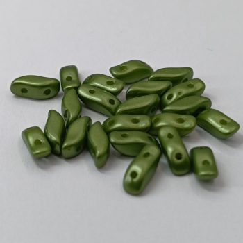 StormDuo - 3 x 7 mm - Alabaster Pastel Olivine - 2 lyukú