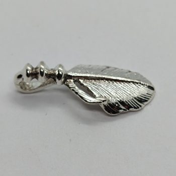 Fém toll medál - ezüst - 27 x 12 mm