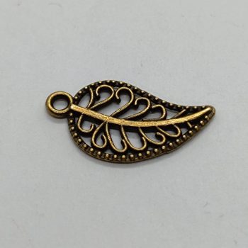 Fém levél medál - bronz - 19 x 10 mm