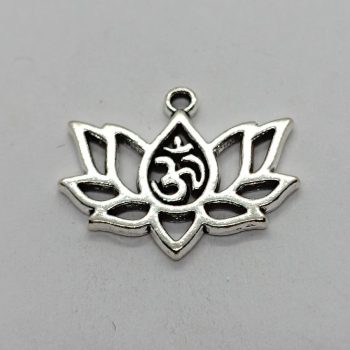 Fém lótusz medál - ezüst - 21 x 16 mm
