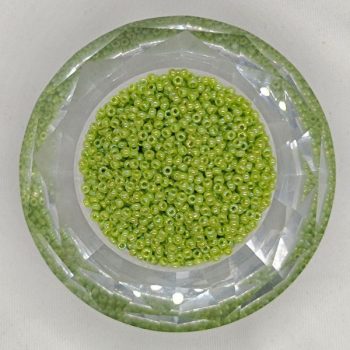 Miyuki kásagyöngy 11/0 - Opaque AB Chartreuse