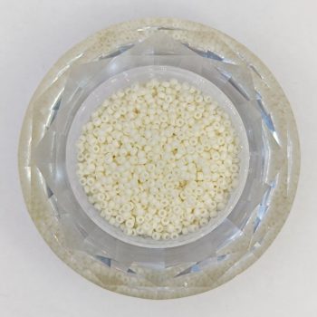 Miyuki kásagyöngy 11/0 - Opaque Matte Cream