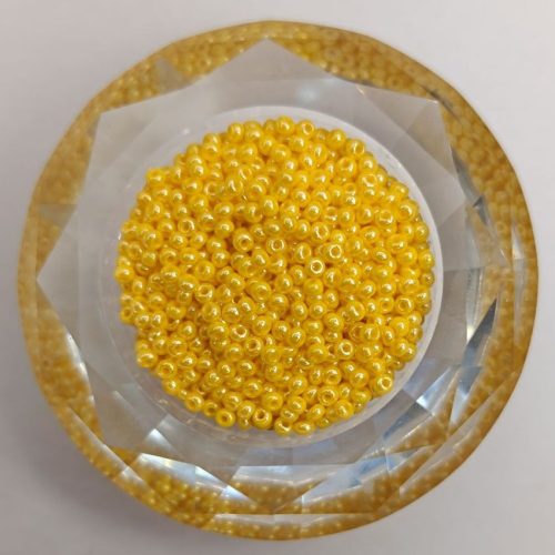 Preciosa kásagyöngy 9/0 - Opaque yellow limon - sfinx